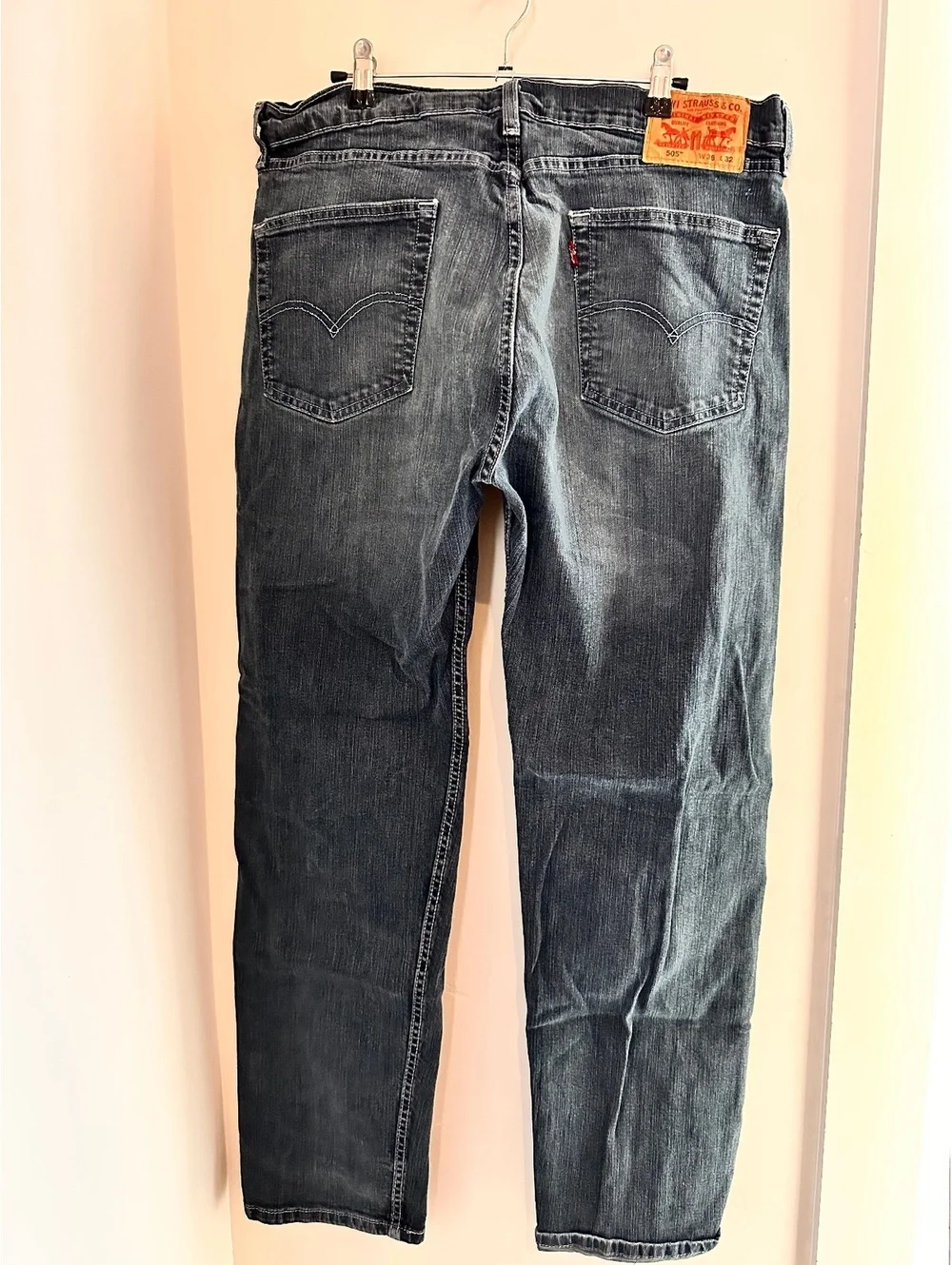 Levi’s 505 Regular Fit Men’s Jeans – Size 36x32